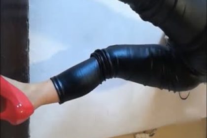 The ultimate slutty Wisteria girl Ayanini in one-piece leather jacket masturbates with an electric toothbrush and climaxes while standing and squirting, a new way of masturbating, panting and moaning, the slut’s true nature HD 720P full version