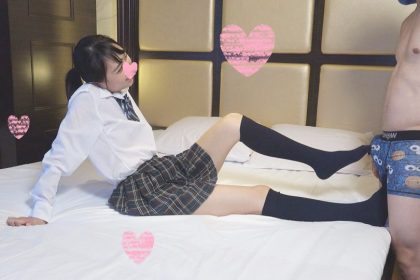 Full face exposed continued? Slender small-breasted beautiful girl Kotone 19 years old dressed in uniform and having a thick mouth
