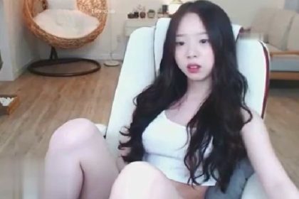 The best goddess Korean slut female anchor BJ live broadcast live temptation 86