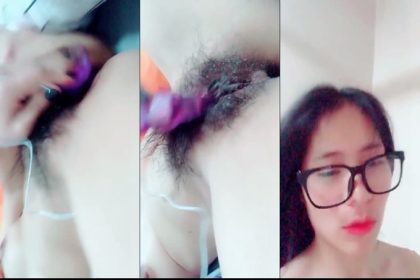 Although the college girl's sister is so hairy that she can't even find her pussy, she hasn't shaved her hair, but her lustful voice cannot be ignored in the second part.
