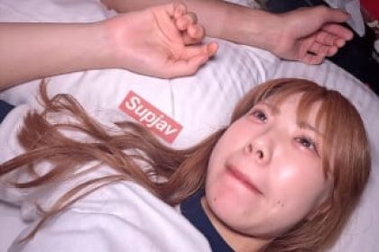 FC2PPV 3779166[Uncensored][Face exposed]A genuine 18-year-old with a beautiful ass, national treasures in bloomers, and cute dimples.If you look closely, you'll see a face that looks like it's about to cry, but I can't see it.