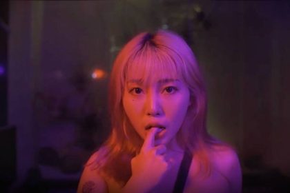 The bound STACY in the swaying light and shadow of JVID’s super cute goddess is gradually getting wet, waiting for you to conquer it